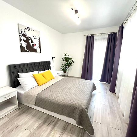 Osapart Comfortable Apartment In A Complex Great Britain ลวีฟ ภายนอก รูปภาพ