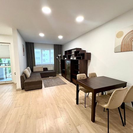 Osapart Comfortable Apartment In A Complex Great Britain ลวีฟ ภายนอก รูปภาพ