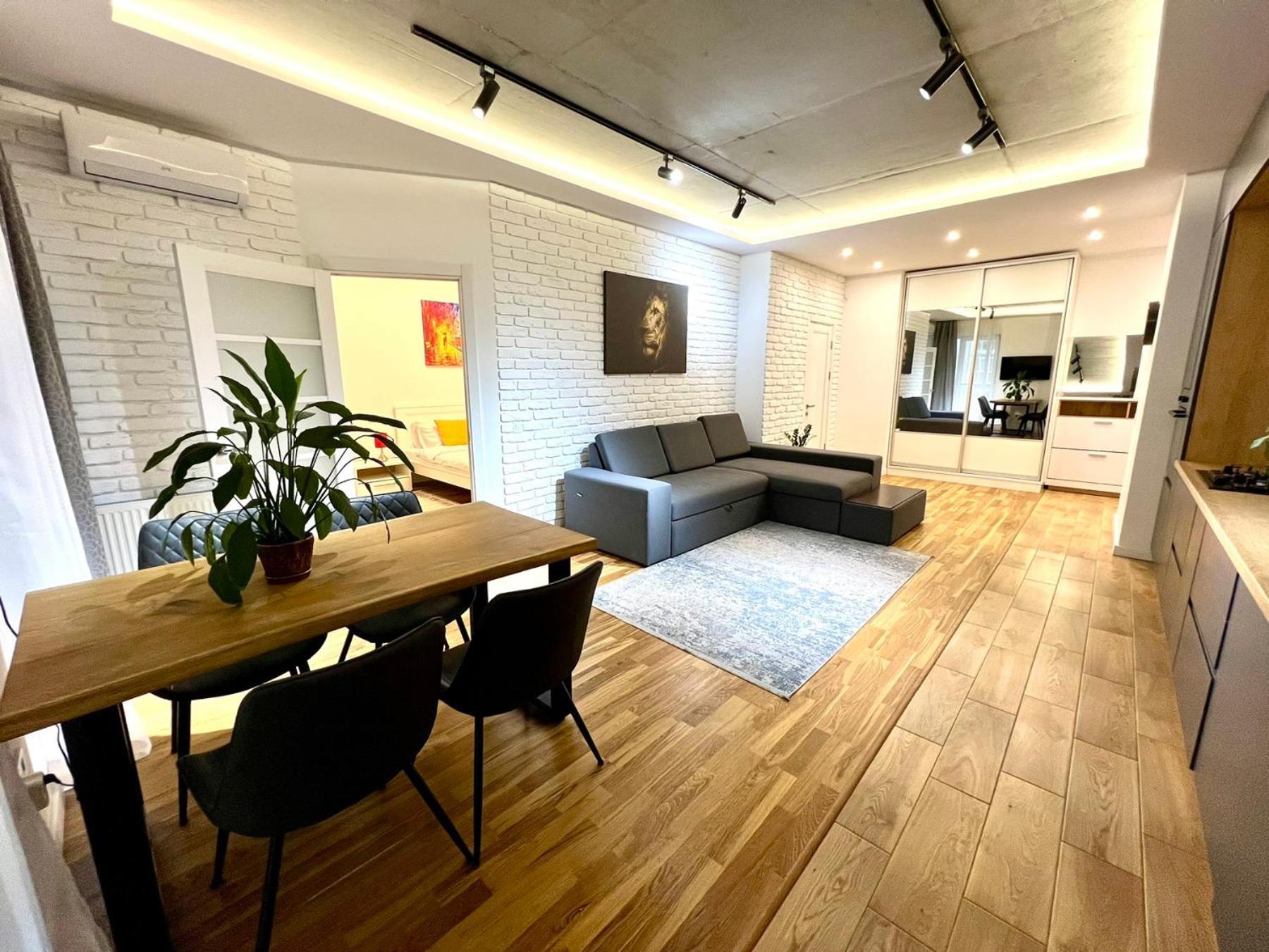 Osapart Comfortable Apartment In A Complex Great Britain ลวีฟ ภายนอก รูปภาพ
